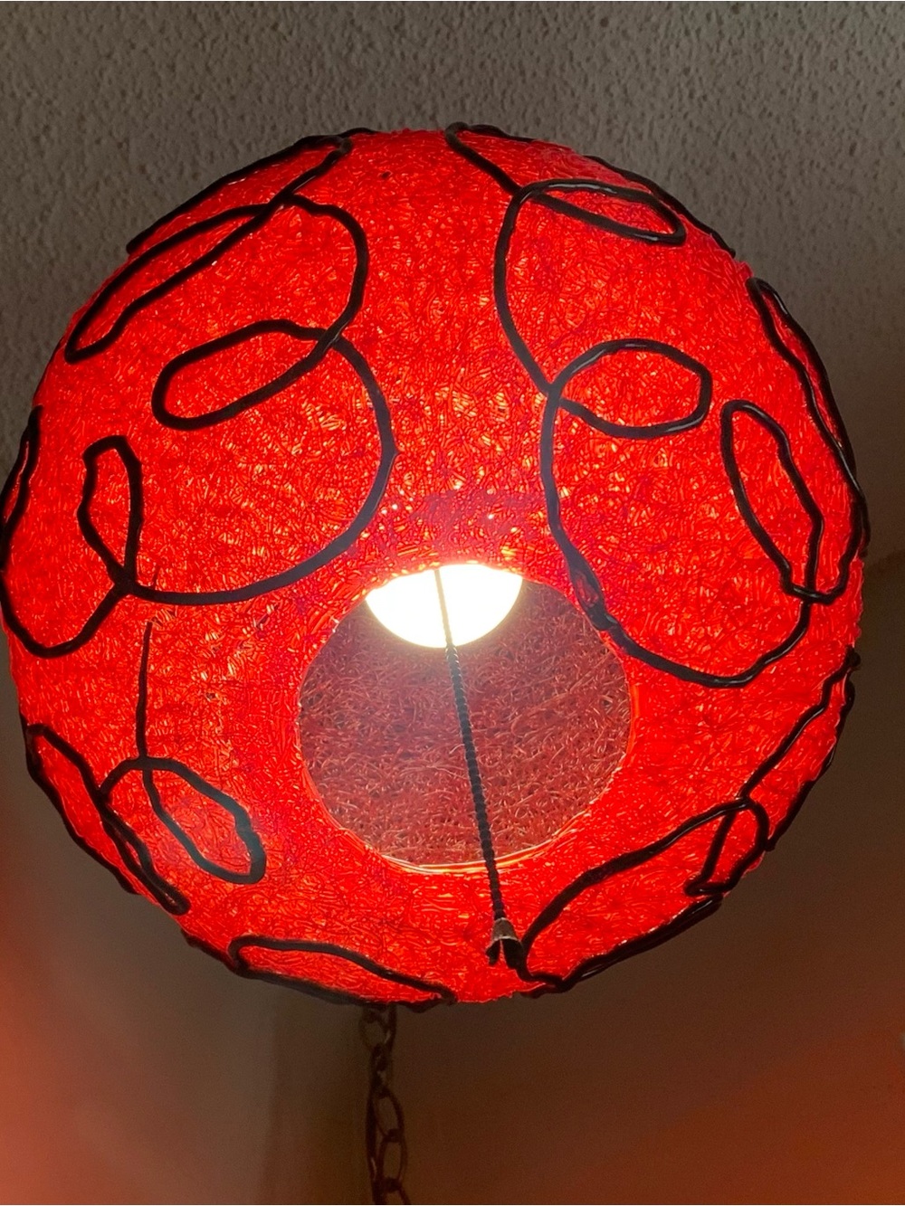 Vintage Red Hanging Lucite Spaghetti Pendant Lamp - Mid Century Modern & Retro - Picture 3 of 4